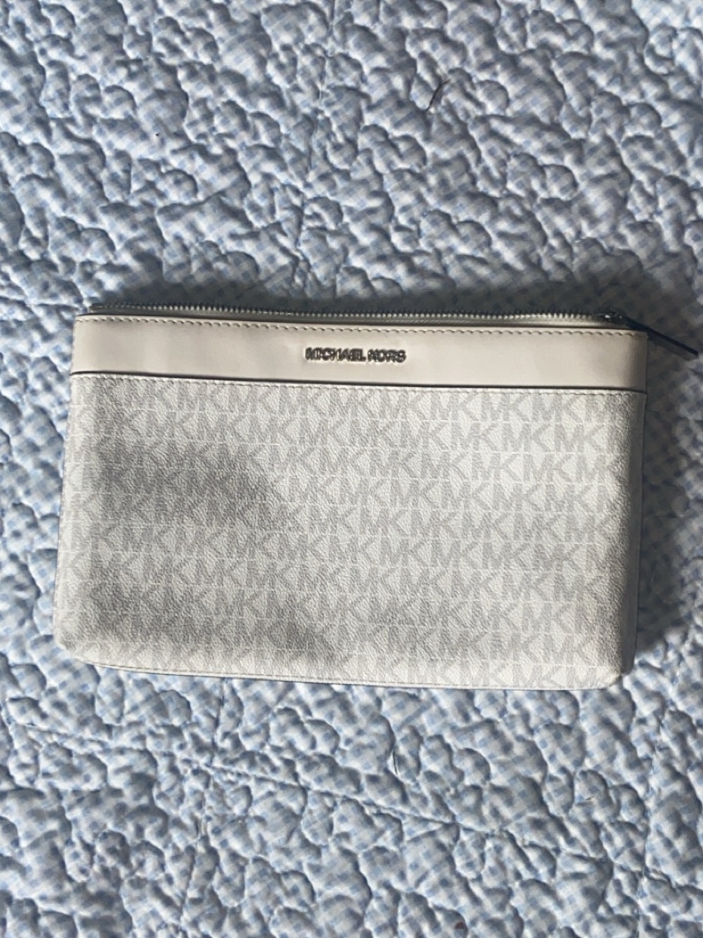 Michael Kors White Signature MK Zip Pouch